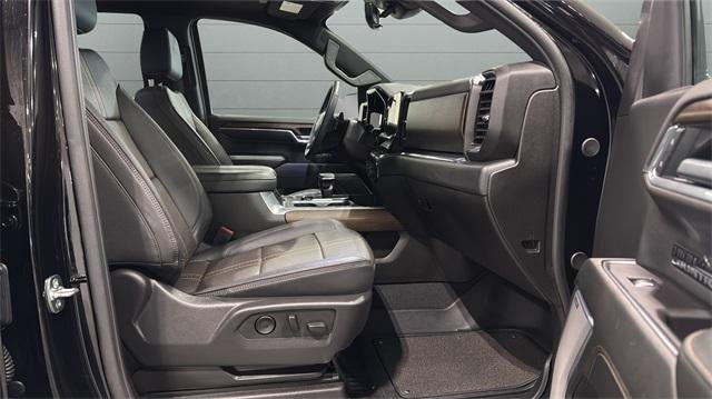 2025 Chevrolet Silverado 1500 Crew Cab Short Box 4-Wheel Drive High Country