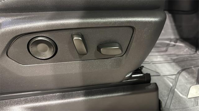 2025 Chevrolet Silverado 1500 Crew Cab Short Box 4-Wheel Drive High Country