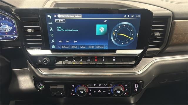 2025 Chevrolet Silverado 1500 Crew Cab Short Box 4-Wheel Drive High Country