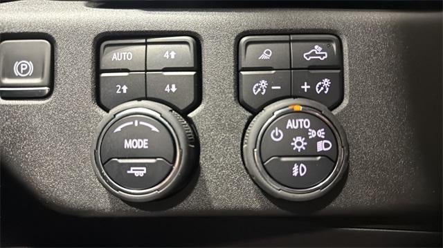 2025 Chevrolet Silverado 1500 Crew Cab Short Box 4-Wheel Drive High Country