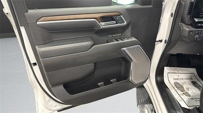 2025 Chevrolet Silverado 1500 Crew Cab Short Box 4-Wheel Drive High Country