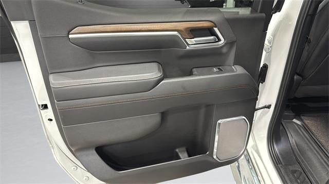 2025 Chevrolet Silverado 1500 Crew Cab Short Box 4-Wheel Drive High Country