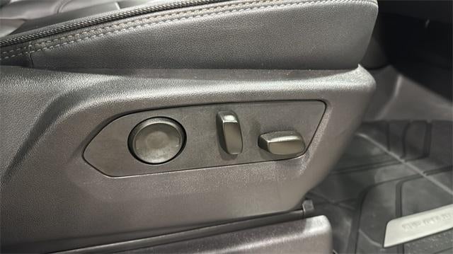 2025 Chevrolet Silverado 1500 Crew Cab Short Box 4-Wheel Drive High Country