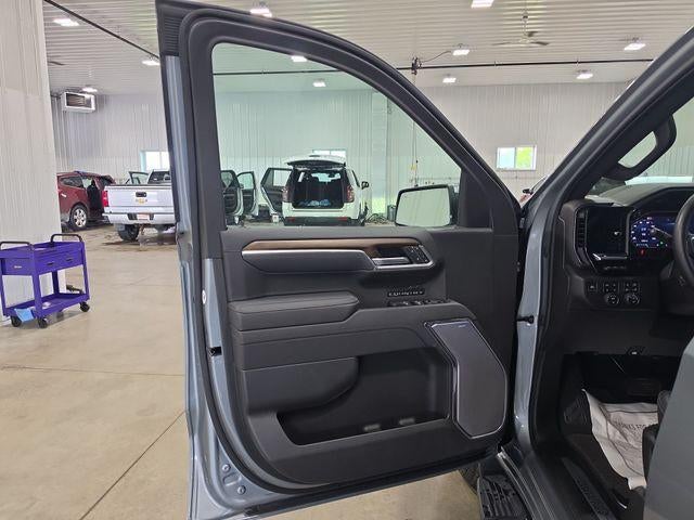 2025 Chevrolet Silverado 1500 Crew Cab Short Box 4-Wheel Drive High Country