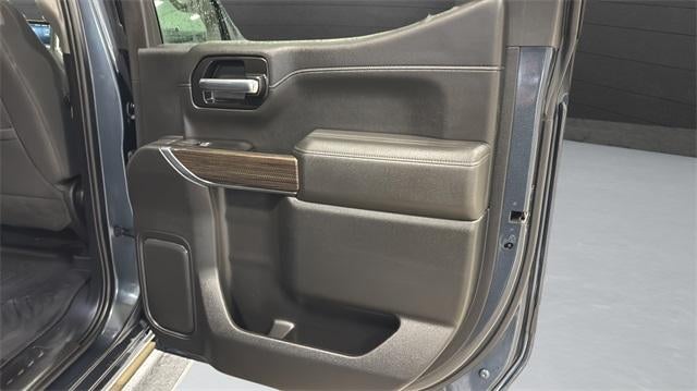 2022 Chevrolet Silverado 1500 LTD Crew Cab Standard Box 4-Wheel Drive RST