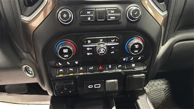 2019 Chevrolet Silverado 1500 Crew Cab Short Box 4-Wheel Drive High Country