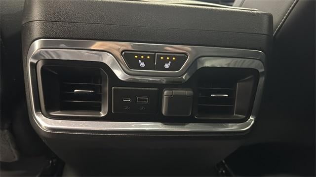 2019 Chevrolet Silverado 1500 Crew Cab Short Box 4-Wheel Drive High Country