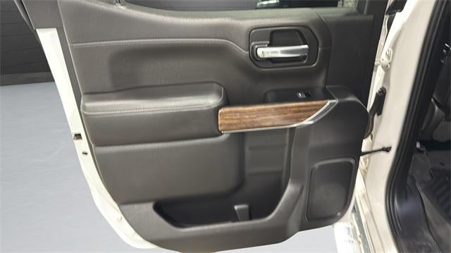 2019 Chevrolet Silverado 1500 Crew Cab Short Box 4-Wheel Drive High Country