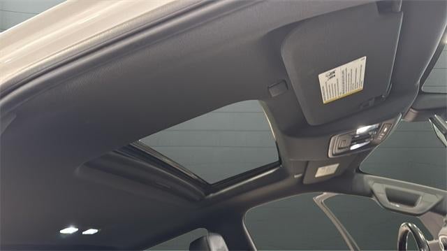 2019 Chevrolet Silverado 1500 Crew Cab Short Box 4-Wheel Drive High Country