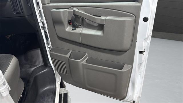 2024 Chevrolet Express Cargo 2500 2500 Regular Wheelbase Rear-Wheel Drive