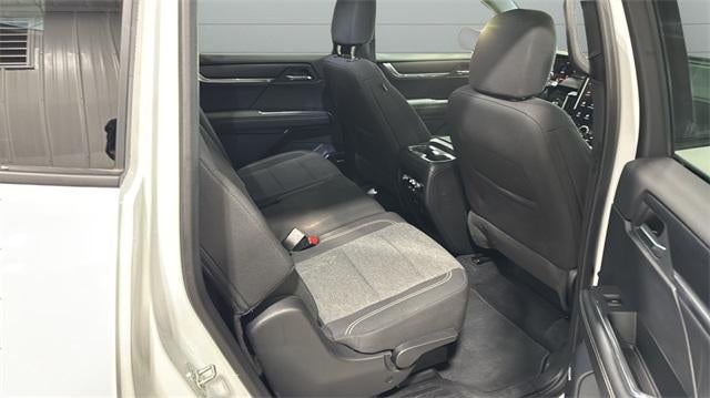 2025 GMC Acadia AWD Elevation