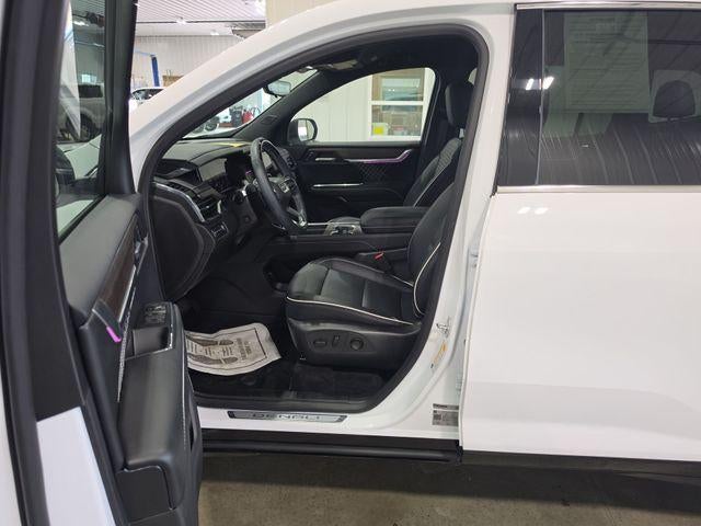 2026 GMC Acadia AWD Denali