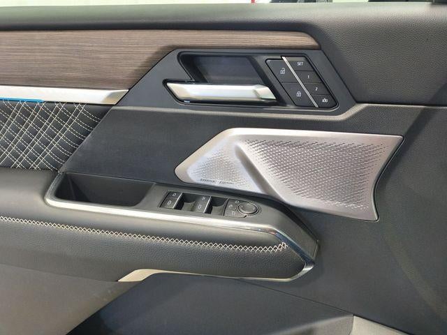 2025 GMC Acadia AWD Denali