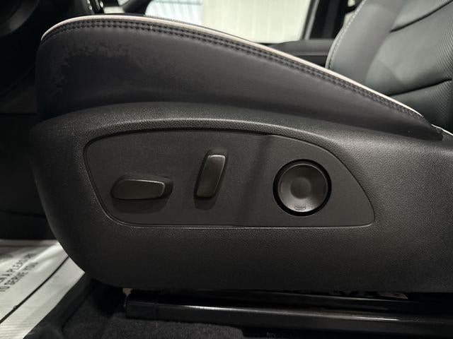 2025 GMC Acadia AWD Denali