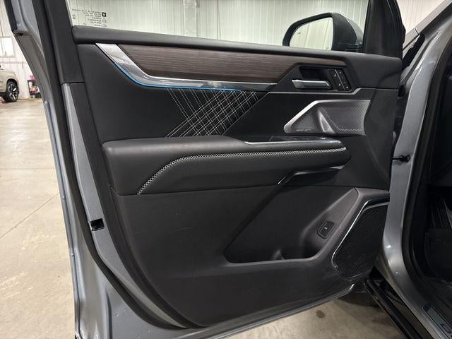 2025 GMC Acadia AWD Denali
