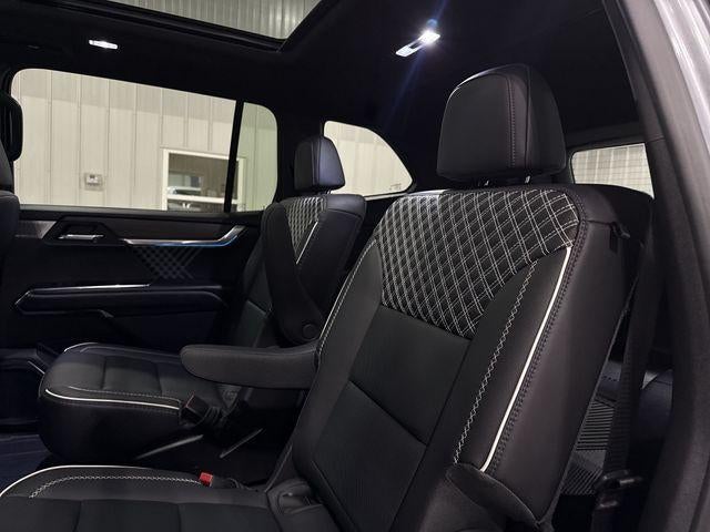 2025 GMC Acadia AWD Denali