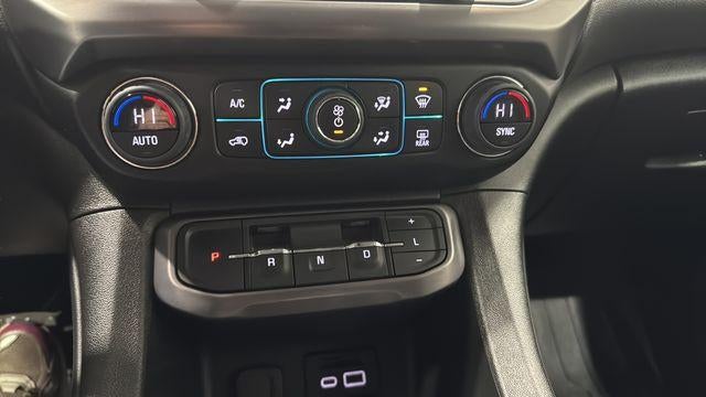 2023 GMC Acadia AWD AT4