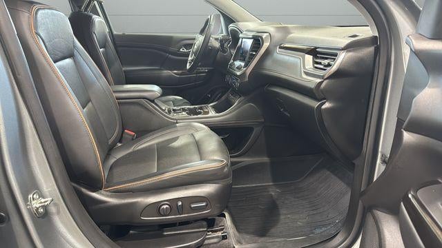 2023 GMC Acadia AWD AT4