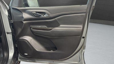 2023 GMC Acadia AWD AT4