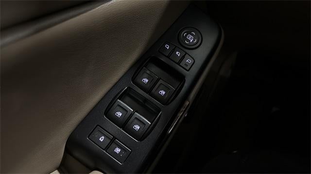 2015 GMC Yukon XL 4WD 4dr SLT