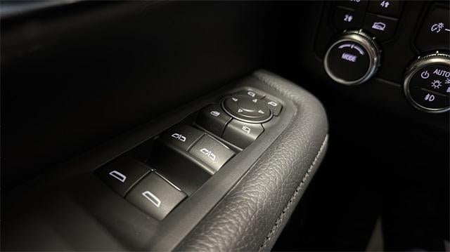 2025 GMC Yukon XL Base