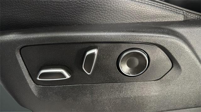 2025 GMC Yukon XL Base