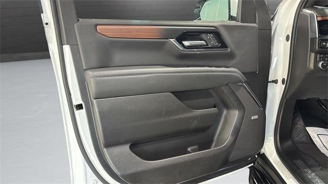 2025 GMC Yukon XL Base
