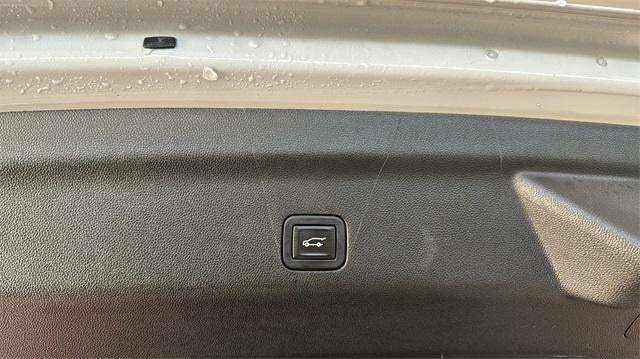 2025 GMC Yukon XL Base