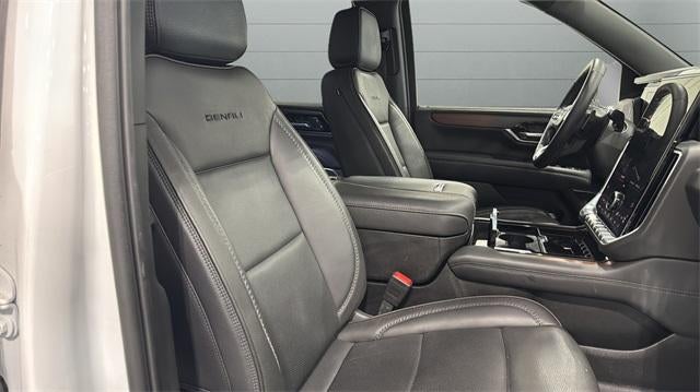 2025 GMC Yukon XL Base