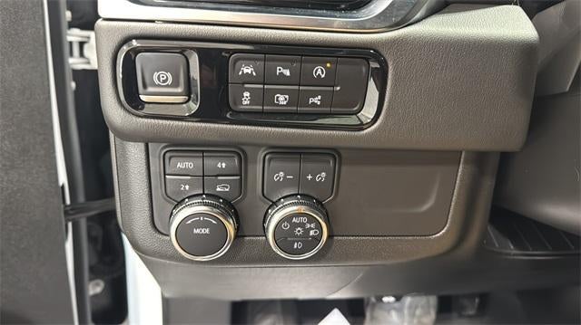 2025 GMC Yukon XL 4WD 4dr Denali