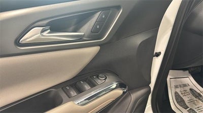 2025 Chevrolet Traverse LT w/2LT