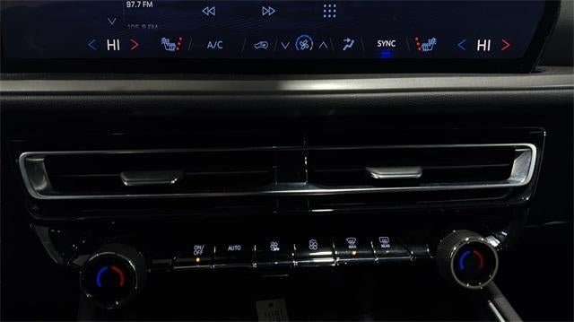 2025 Chevrolet Traverse LT w/2LT