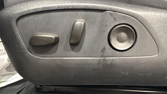 2025 Chevrolet Traverse LT w/2LT