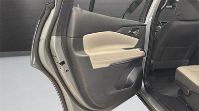 2025 Chevrolet Traverse LT w/2LT