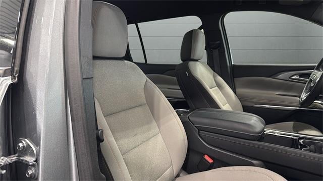 2025 Chevrolet Traverse LT w/2LT