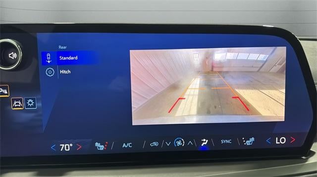 2025 Chevrolet Traverse LT w/2LT