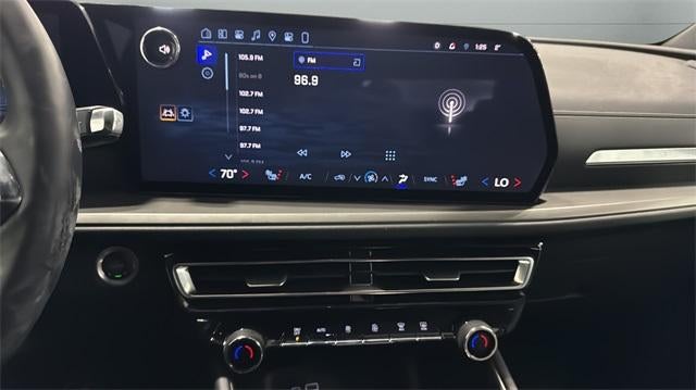 2025 Chevrolet Traverse LT w/2LT