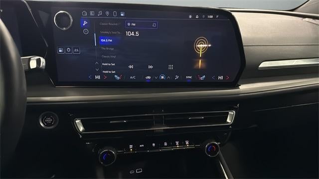 2025 Chevrolet Traverse LT w/2LT