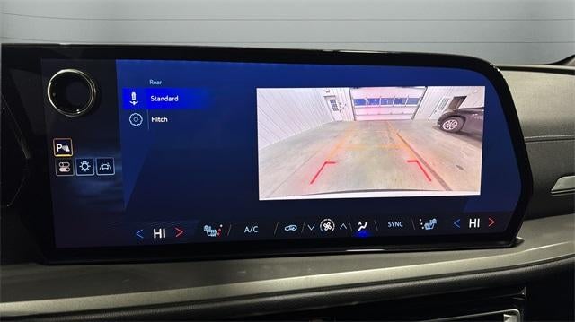 2025 Chevrolet Traverse LT w/2LT