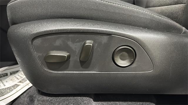 2025 Chevrolet Traverse LT w/2LT