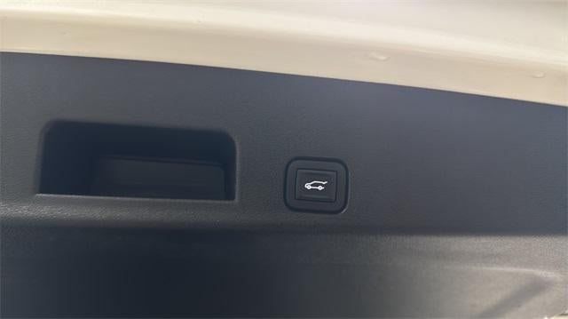 2025 Chevrolet Traverse LT w/2LT