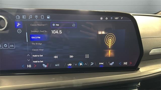 2025 Chevrolet Traverse LT w/2LT