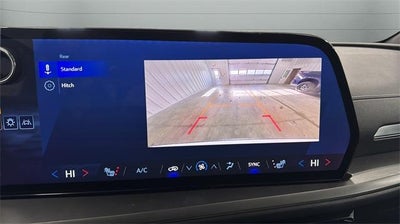 2025 Chevrolet Traverse LT w/2LT