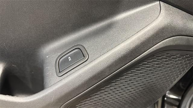 2025 Chevrolet Traverse LT w/2LT