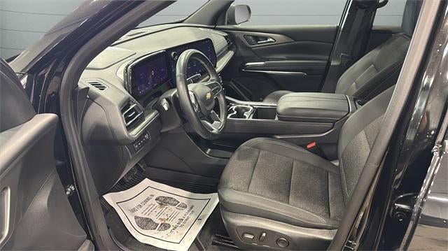 2025 Chevrolet Traverse LT w/2LT