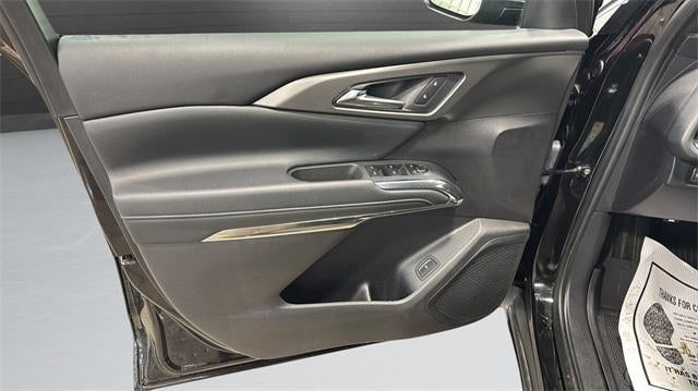 2025 Chevrolet Traverse LT w/2LT