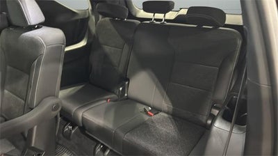 2025 Chevrolet Traverse LT w/2LT