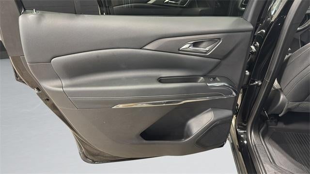 2025 Chevrolet Traverse LT w/2LT