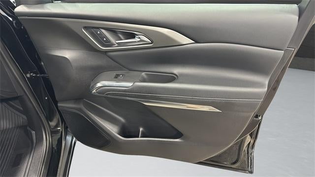 2025 Chevrolet Traverse LT w/2LT