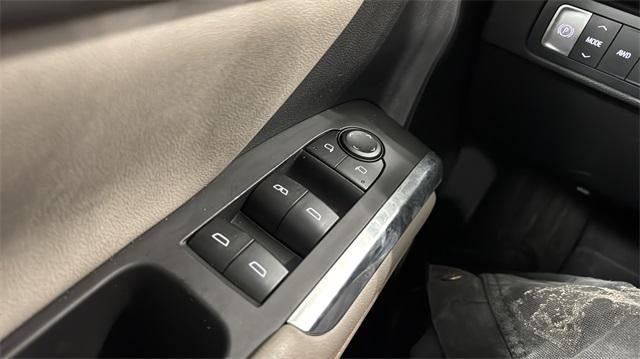 2025 Chevrolet Traverse LT w/2LT